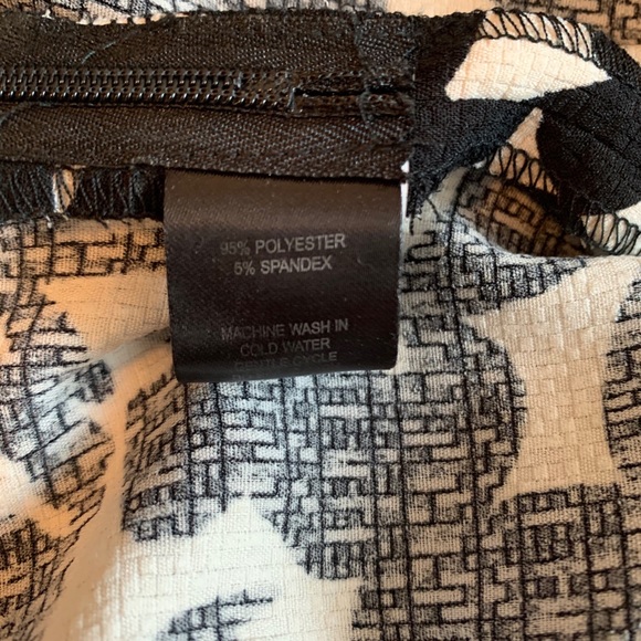 Floral Shorts - Picture 4 of 7